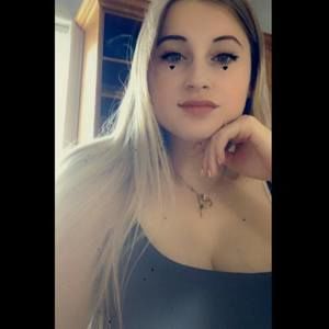 Meet your Posher, Kayla